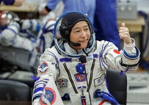  Japanese billionaire Maezawa cancels SpaceX Moon mission
