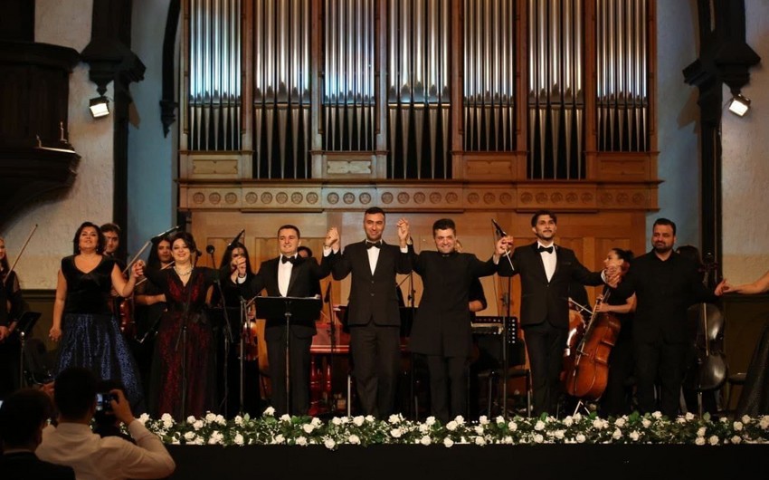II Azərbaycan Beynəlxalq Vokalçılar Festivalının ilk günü Barokko musiqi axşamı ilə başa çatıb