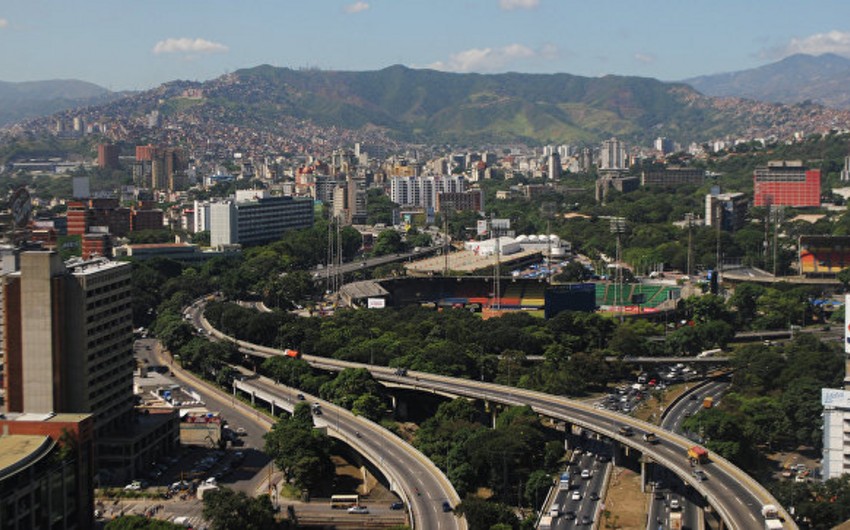Venesuelada Kolumbiya narkotik satıcılarının 4 təyyarəsi vurulub