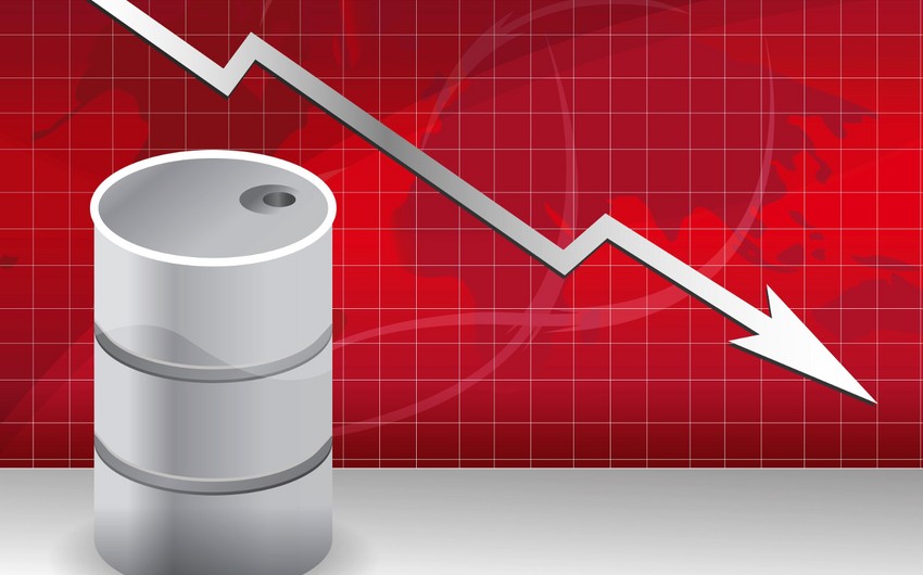 Azerbaijani oil price drops sligtly