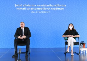 Ilham Aliyev, First Lady attend presentation of apartments to martyrs' families