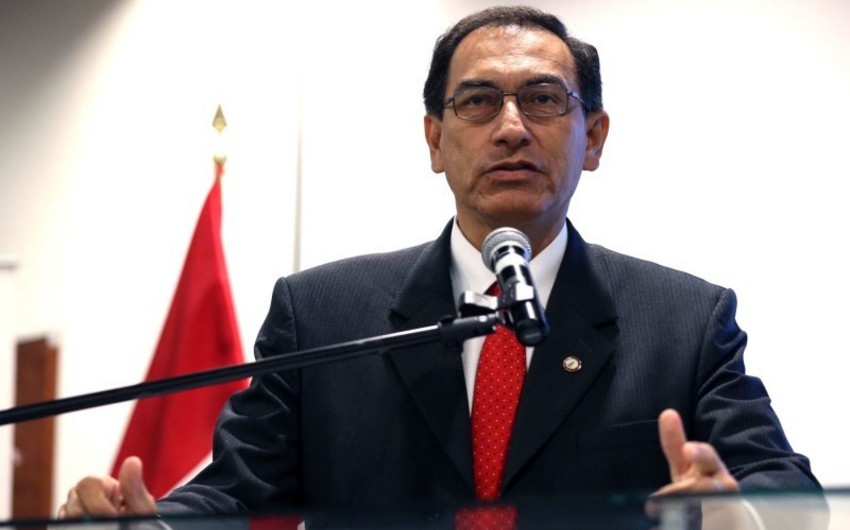 Peru prezidenti parlamenti buraxdığını elan edib