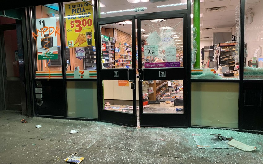 Nyu-Yorkda brend mağazalar belə yağmalandı - VİDEO