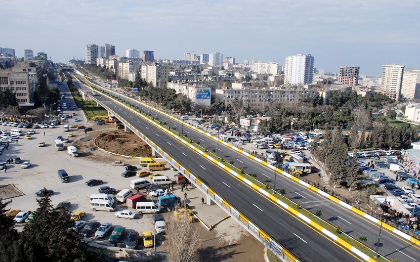 One of the busiest roads of Baku city closes