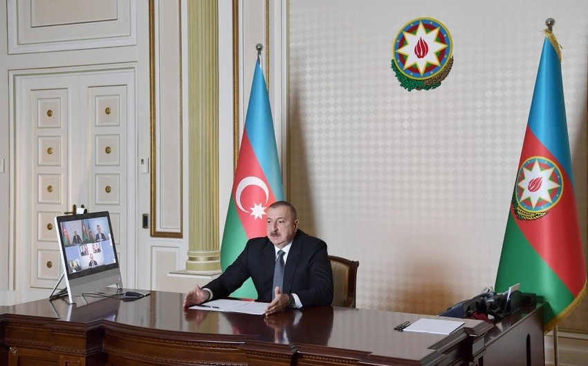 Ilham Aliyev holds meeting with two ministers via videoconferencing