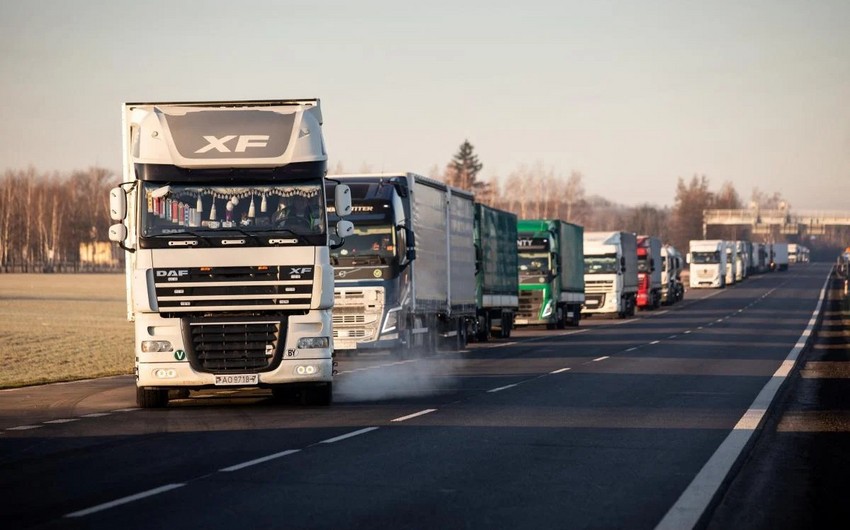 Азербайджан возобновил поставки грузовых автомобилей из Испании