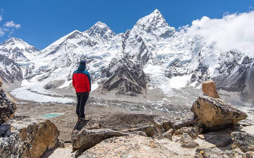 Тела пяти погибших альпинистов обнаружили на Эвересте в результате таяния ледников