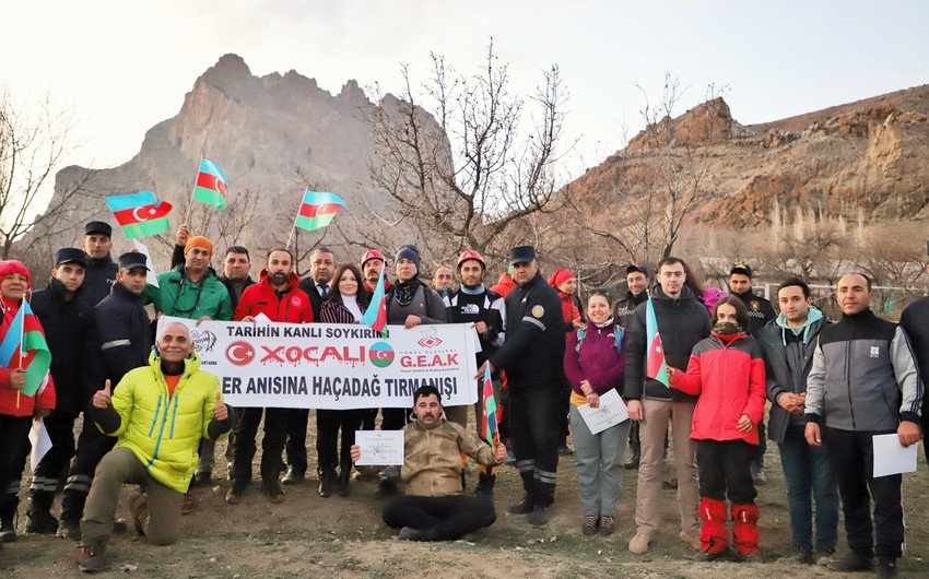 Турецкие альпинисты почтили память жертв Ходжалинской трагедии