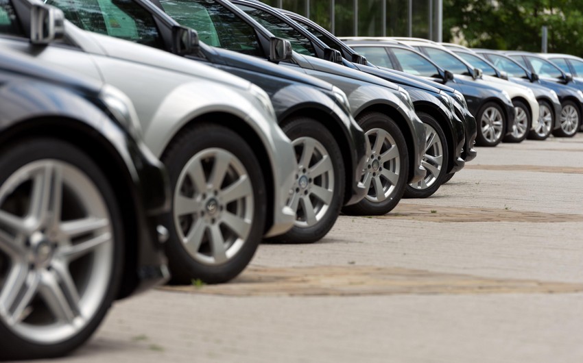 Azerbaijan reduces car imports by 13%