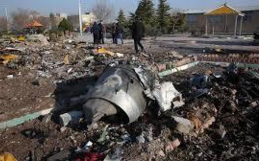 Украина будет настаивать на передаче черных ящиков сбитого в Иране самолета