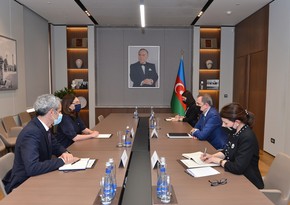 Jeyhun Bayramov meets with French Senate member Nathalie Goulet