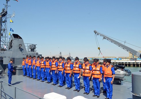 Курсанты ВМС выполнили задачи по приведению боевых кораблей в состояние готовности к бою