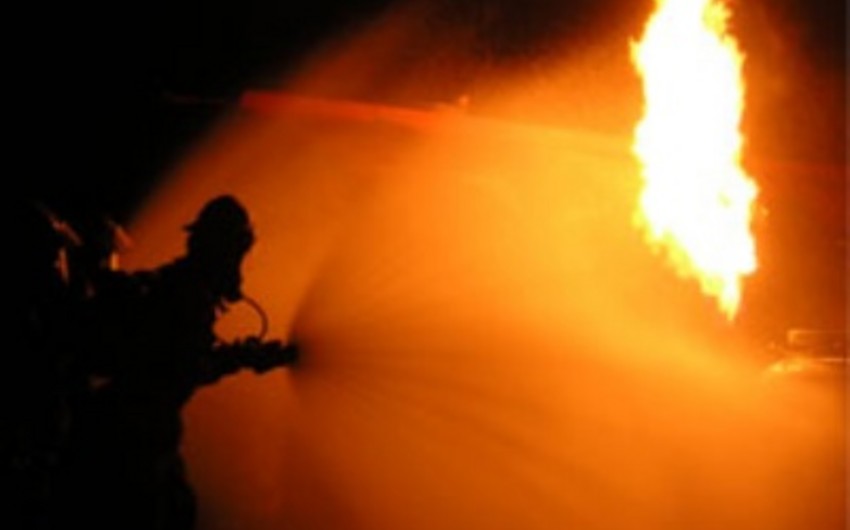 ​В Балакяне произошел пожар, отец и ребенок получили ожоги
