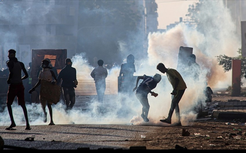 Число погибших в протестах против военного переворота в Судане возросло до 54