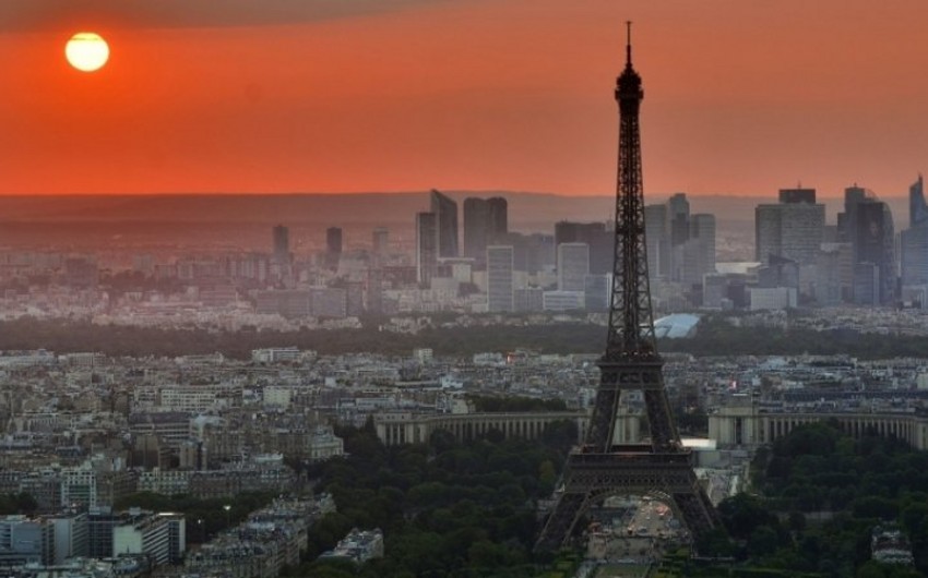 Эйфелеву башню закрыли из-за забастовки охранников в Париже