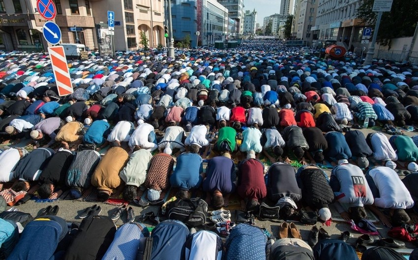Moskvada Qurban bayramına həsr olunmuş tədbirlərə 200 mindən çox müsəlman qatılıb