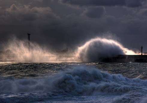 Госагентство сделало штормовое предупреждение судам, плавающим в Каспийском море