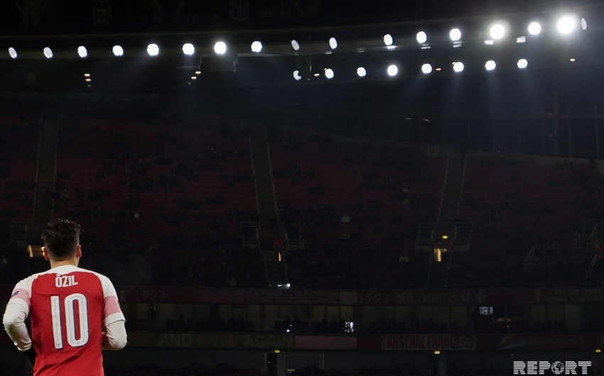 KİV: “Arsenal” Mesut Özili satmağa hazırdır