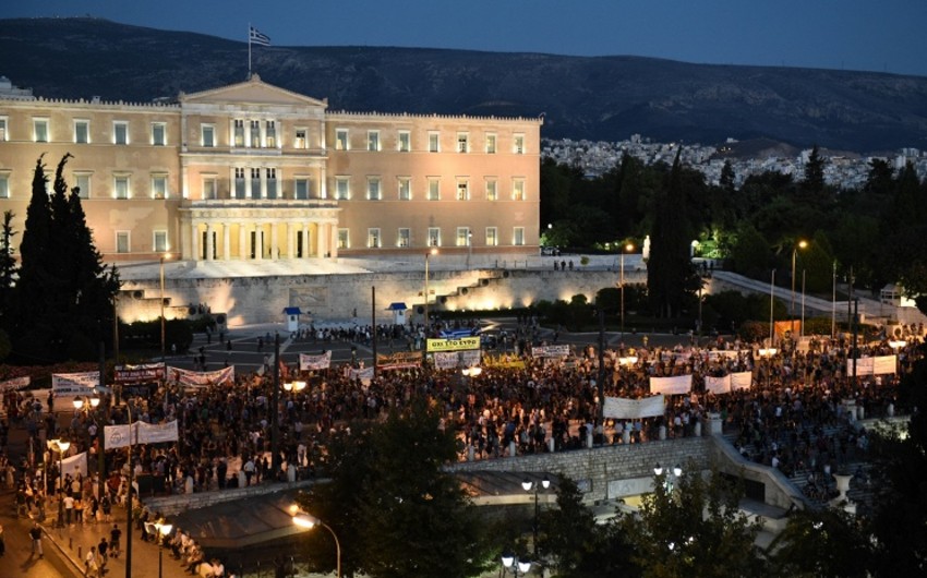 В Афинах проходят массовые демонстрации против соглашения с кредиторами