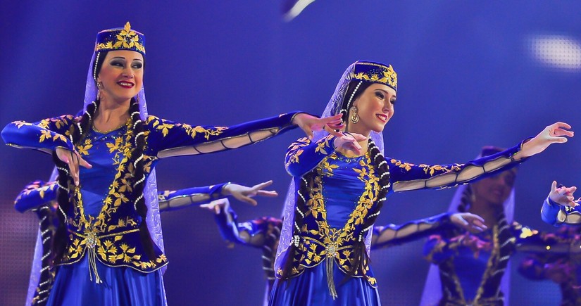 Euronews подготовил сюжет об азербайджанских народных песнях и танцах