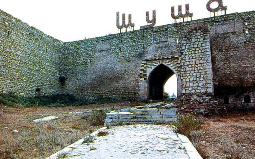 Община: За планами Армении восстановить памятники в Карабахе стоят гнусные намерения