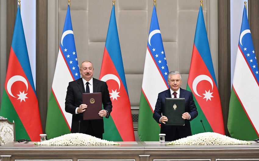 Azerbaijan and Uzbekistan sign documents - UPDATED