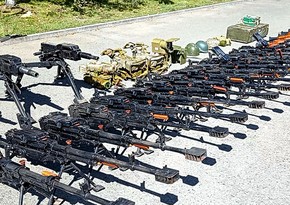 Минобороны представило видеокадры оружия и боеприпасов, конфискованных в Ходжалинском районе