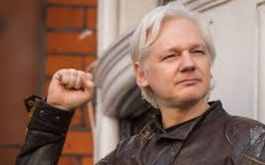Ecuador changes its mind about granting Assange citizenship
