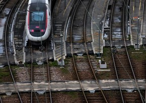 Во Франции треть высокоскоростных поездов отменены в субботу на основных линиях 