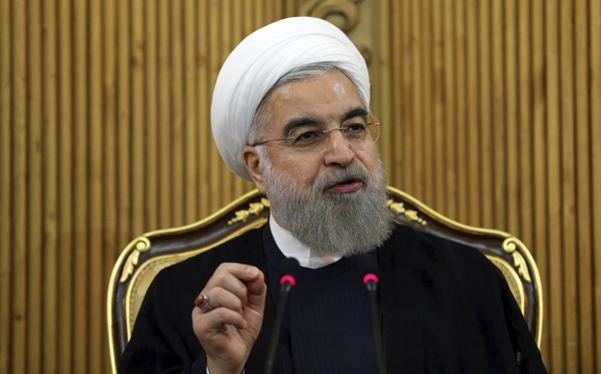 ​Ruhani: Neftin ucuz olması iqtisadiyyatın ondan asılılığını azaltmaq üçün ən yaxşı əsasıdır