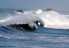 Wave height at Oil Rocks in Caspian Sea reaches 2.6 meters - WEATHER