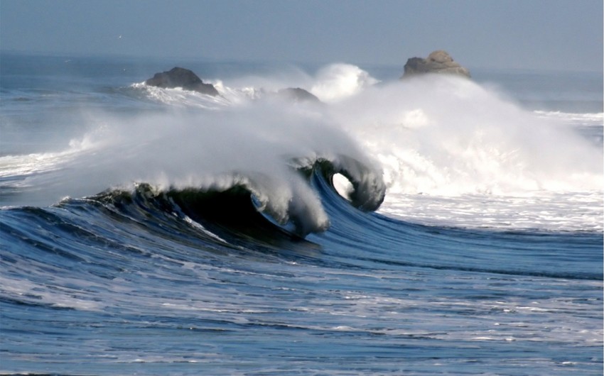 Wave height at Oil Rocks in Caspian Sea reaches 2.6 meters - WEATHER