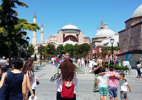 В Турции резко выросло число туристов из Азербайджана