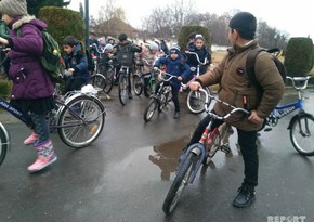 В Балакене ученики посещают школу на велосипеде - ФОТОРЕПОРТАЖ