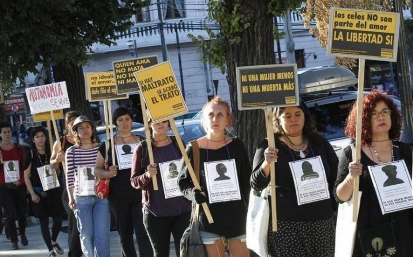 ​В Аргентине прошли массовые митинги против насилия в отношении женщин