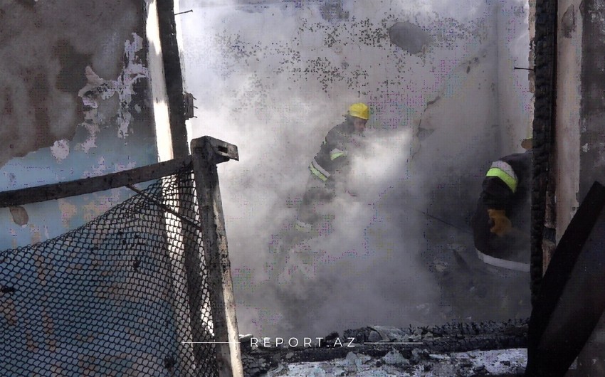 МЧС: Выпущенный врагом снаряд привел к пожару в частном доме в Агдаме