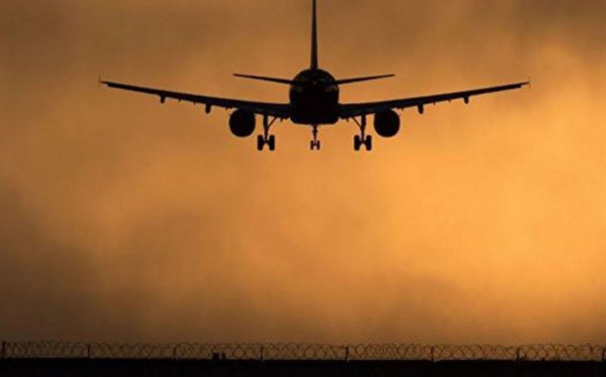 Самолет с российскими туристами сделал вынужденную посадку в Анталье