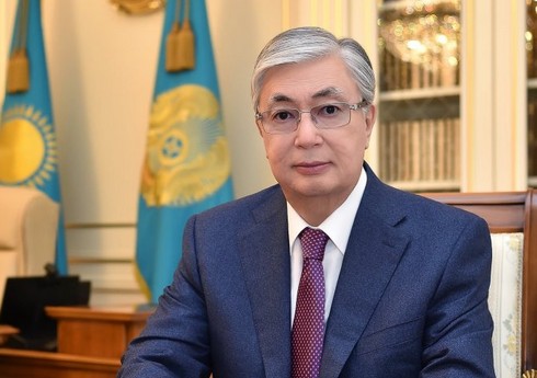 Президент Казахстана поздравил президента Азербайджана с Днем независимости