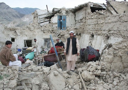 Пакистан открыл медлагерь для оказания помощи жертвам афганского землетрясения