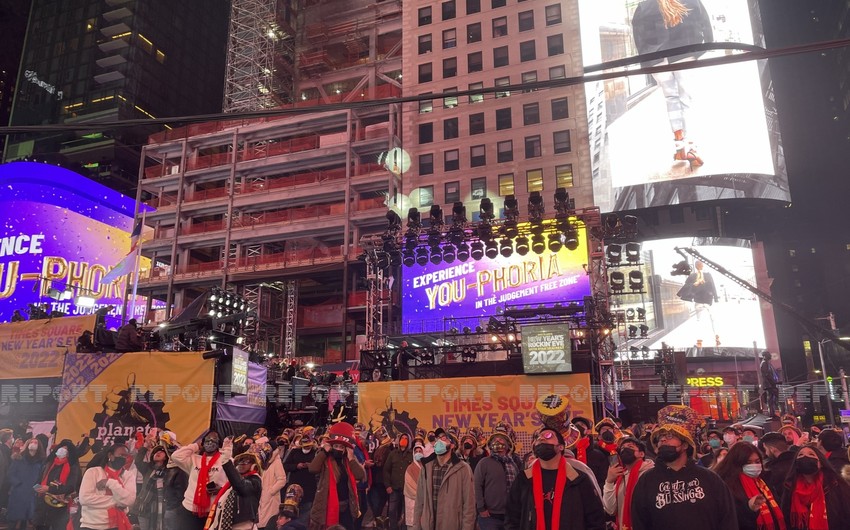 На знаменитой Таймс-сквер к празднованию Нового года допустили ограниченное число людей