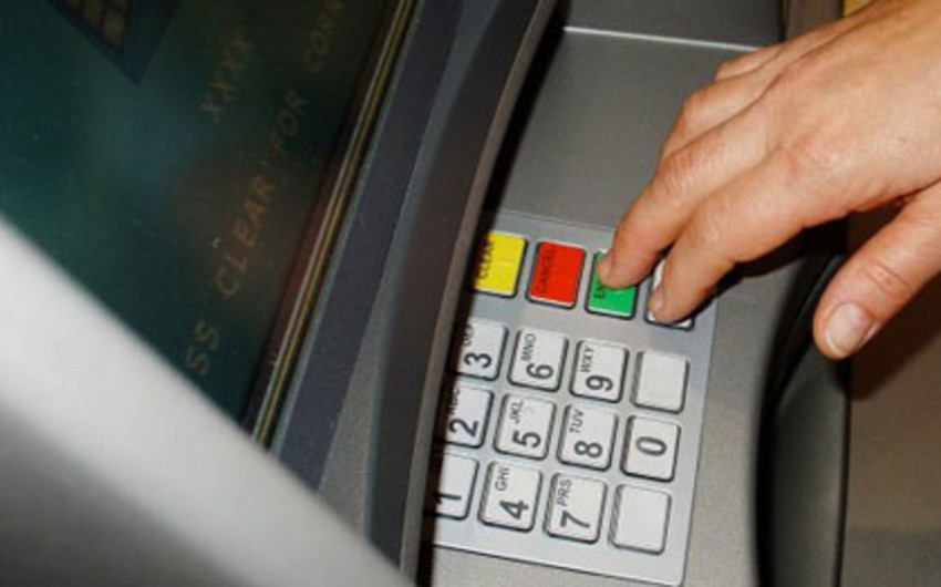​40% установленных в прошлом году банкоматов принадлежат одному банку