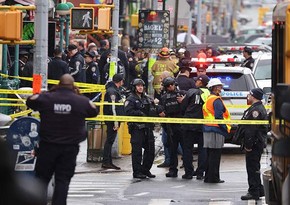 Полиция Нью-Йорка пока не квалифицирует стрельбу в метро как теракт