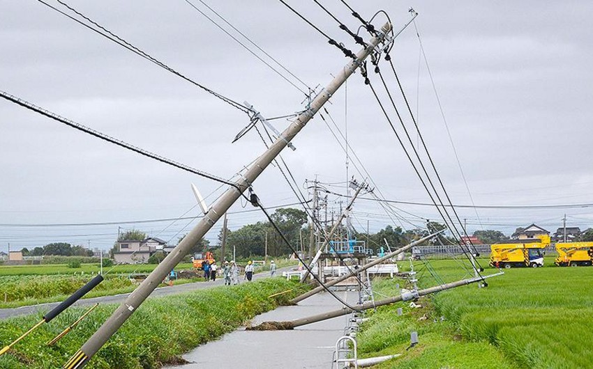Восемь человек пострадали и 30 тыс. остались без света в Японии из-за тайфуна