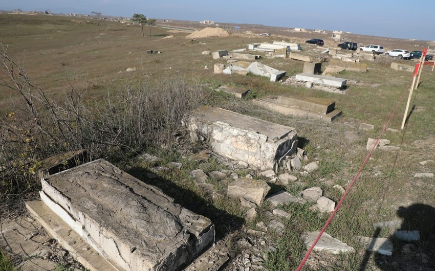 Azerbaijan to submit report to int'l organizations on destroyed cemeteries