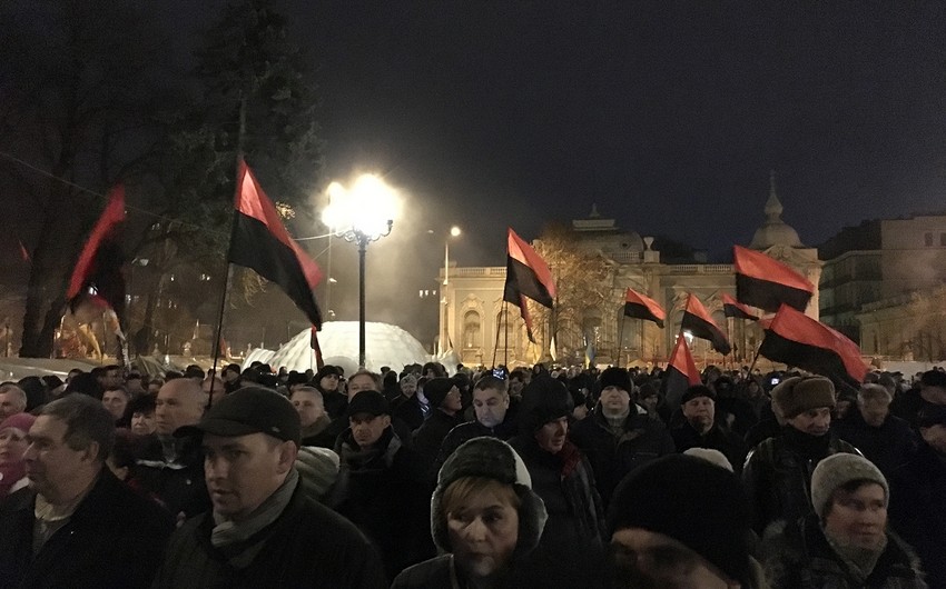 В Киеве собралось вече на призыв Саакашвили
