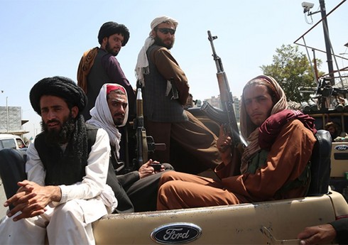 Талибы потребовали от мирных граждан сдать оружие и боеприпасы