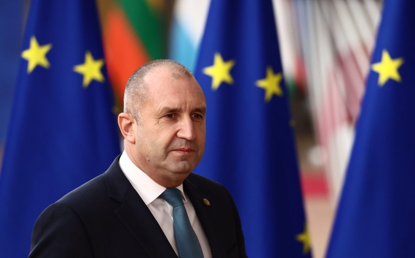 Bulgarian president vetoes agreement with Ukraine on supply of armored personnel carriers 