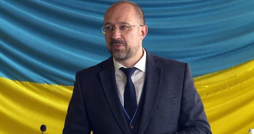 Denis Şmıqal: “Ukraynanın hərbi xərcləri 10 dəfə artıb”