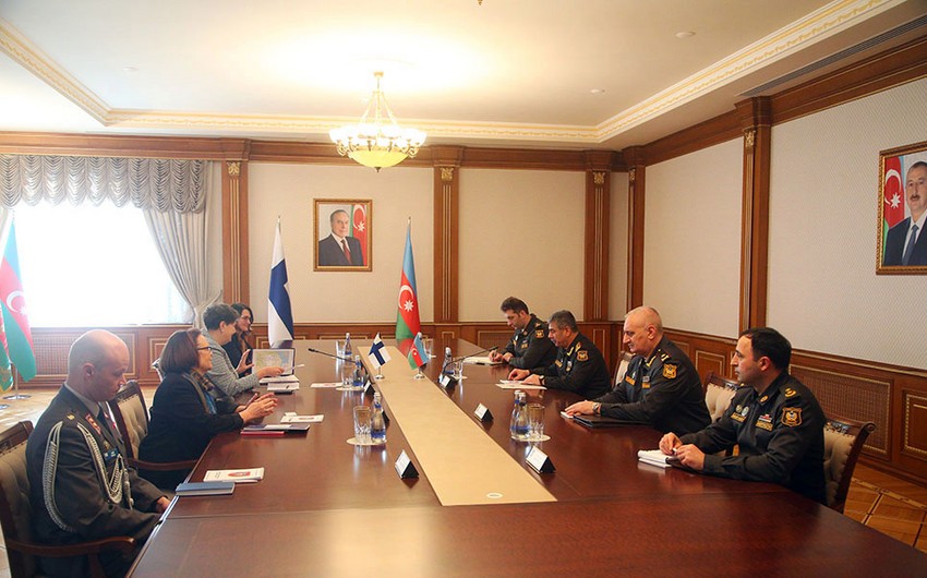 Azerbaijani Defense Minister meets with delegation of Finnish Foreign Ministry