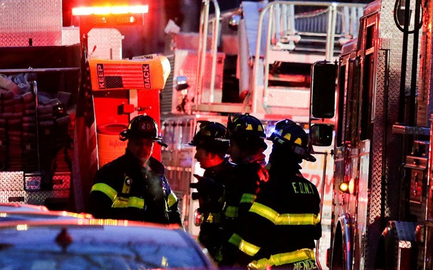 В результате пожара в Нью-Йорке пострадали 12 человек - ВИДЕО